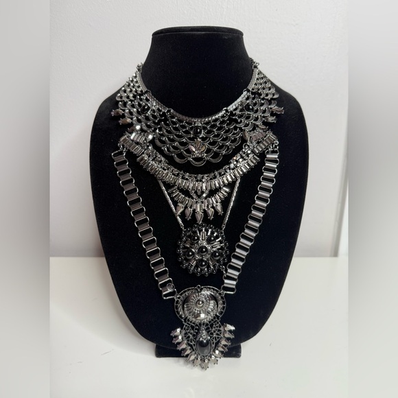 Free People Only Dreaming Statement Collar Necklace Hematite & Jet NWOT $88 - Picture 3 of 6